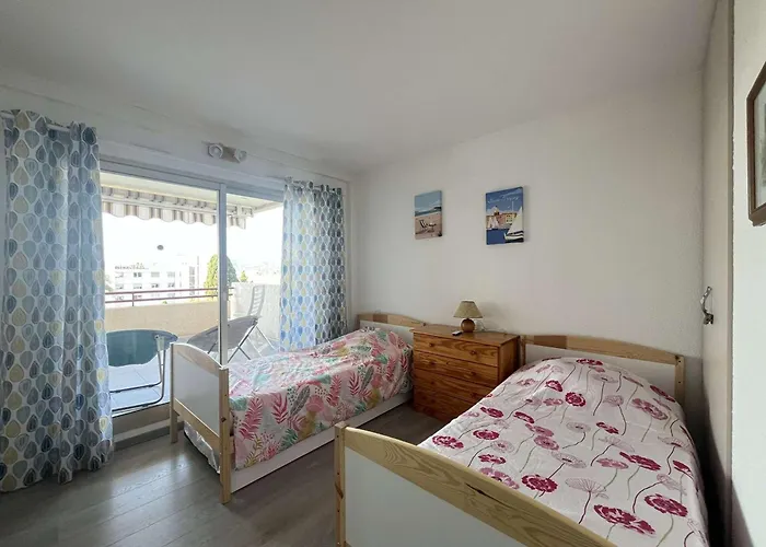 T3 Climatise Avec Vue Sur Et Acces Piscine - Fr-1-308-205