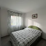 T3 Climatise Avec Vue Sur Et Acces Piscine - Fr-1-308-205 *