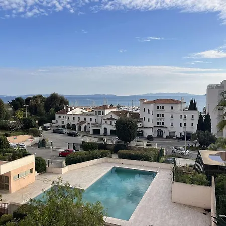 Superbe T3 Au Lavandou Avec Balcon Et Parking - Fr-1-308-205 *