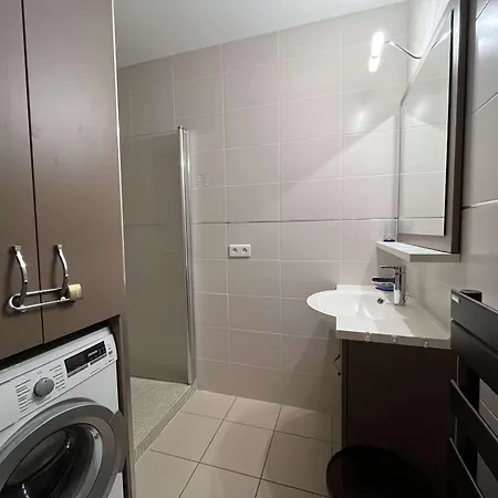 Superbe T3 Au Lavandou Avec Balcon Et Parking - Fr-1-308-205 Apartmán *